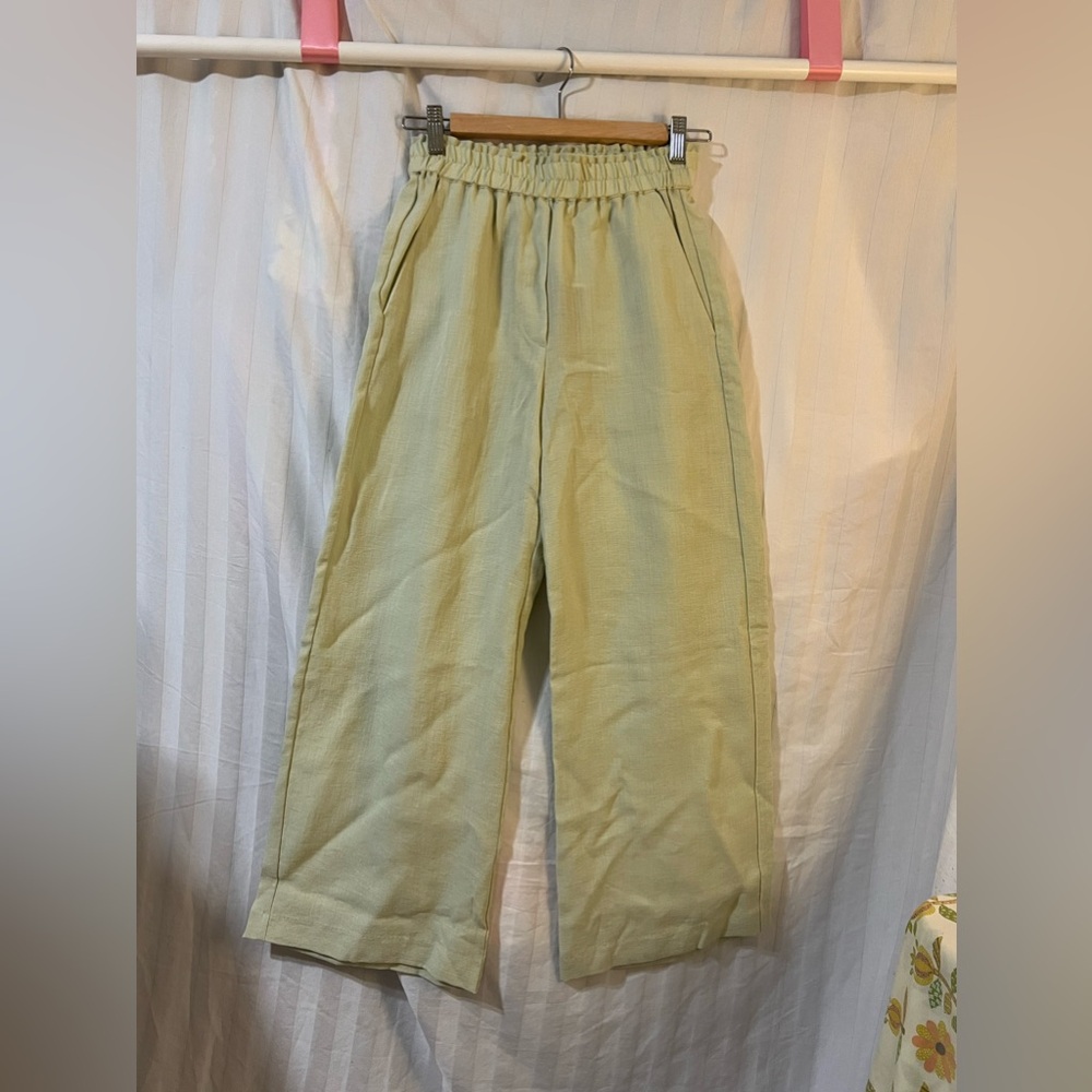 H&M Linen Light Green Casual Summer Pants (See-Through)